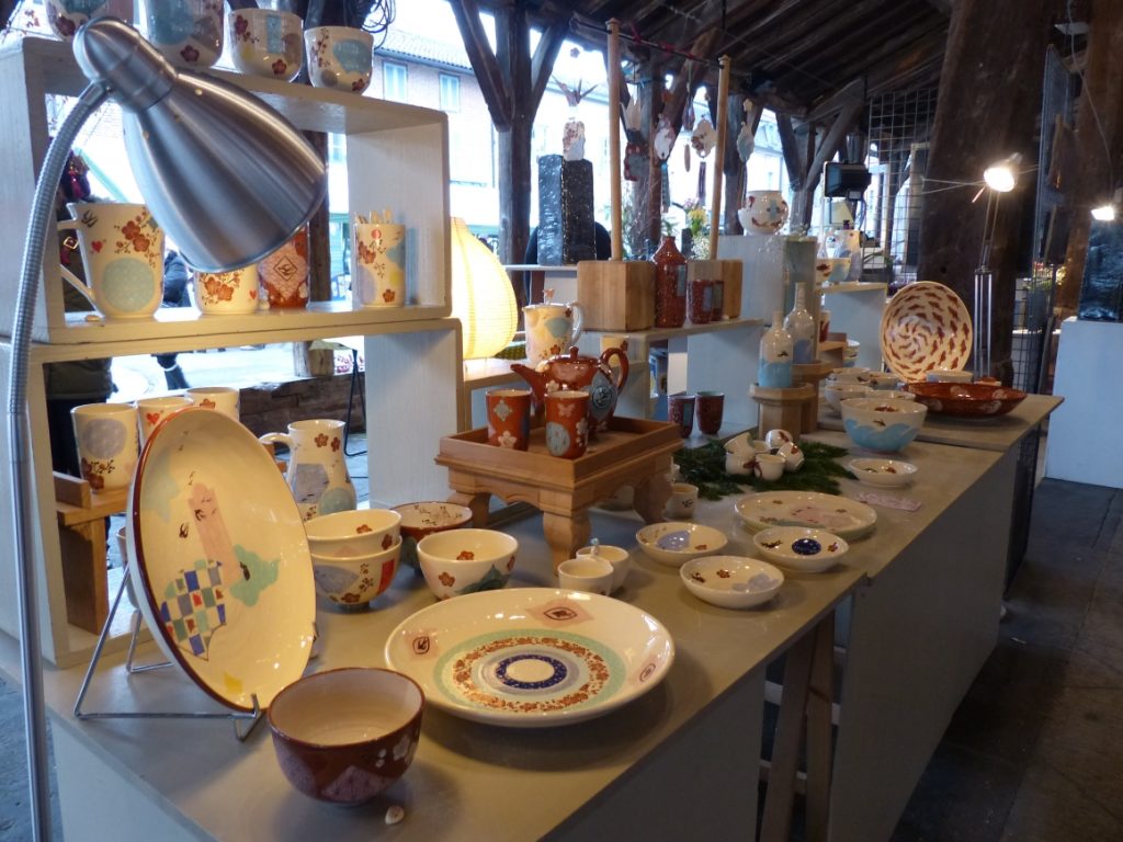 Marché des potiers sous les Halles de Châtillon sur Chalaronne