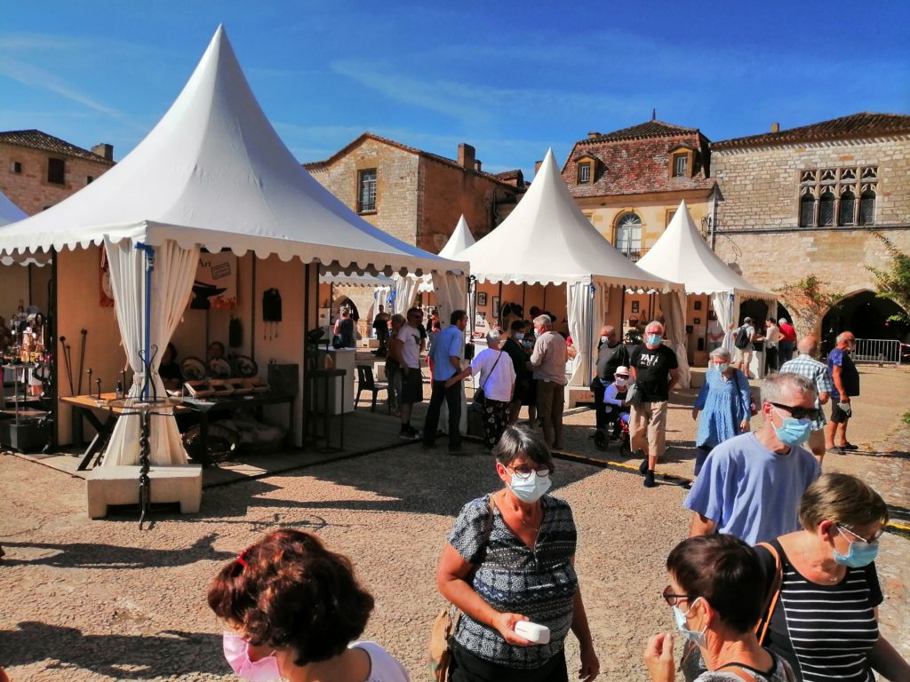Salon Métiers & Arts sous chapiteaux © Réseau Métiers d'Art · Délégation Générale du Grand Bergeracois
