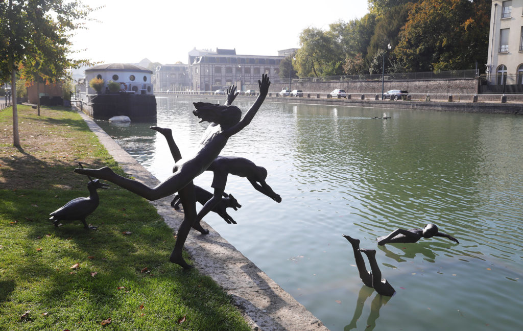 Statues de la Ribambelle Joyeuse