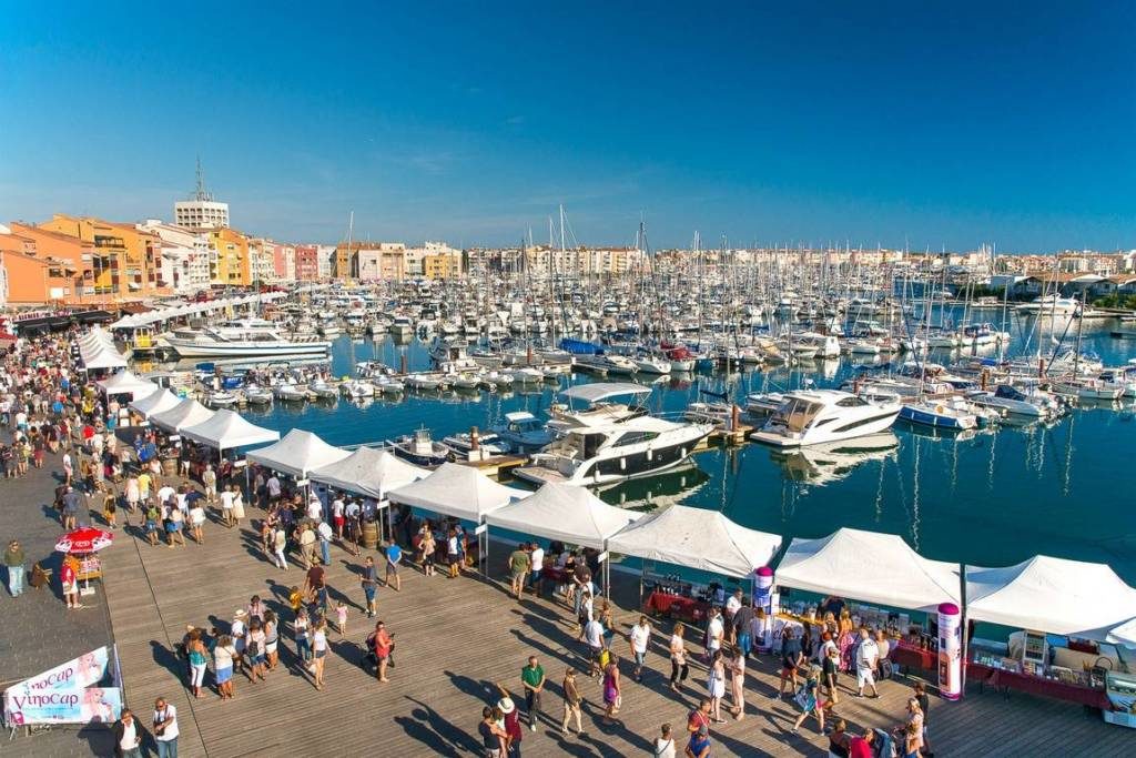 Quai du Centre Port au Cap d'Agde