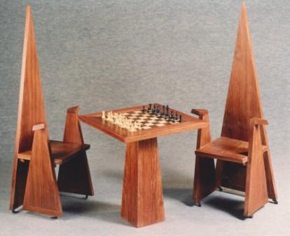 Serge Ivorra · Jeu d'échecs et chaises © DR