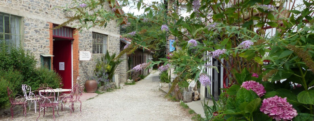 L'entrée du Moulin des Arts & de l'Artisanat · Arles sur Tech