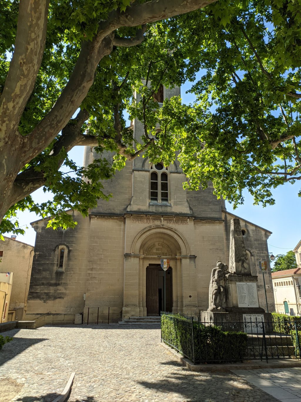 Centre culturel Les Augustins à Pernes les Fontaines © Corentin Tavernier