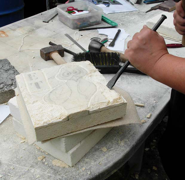 Ateliers de sculpture sur pierre avec Pierre Carcauzon