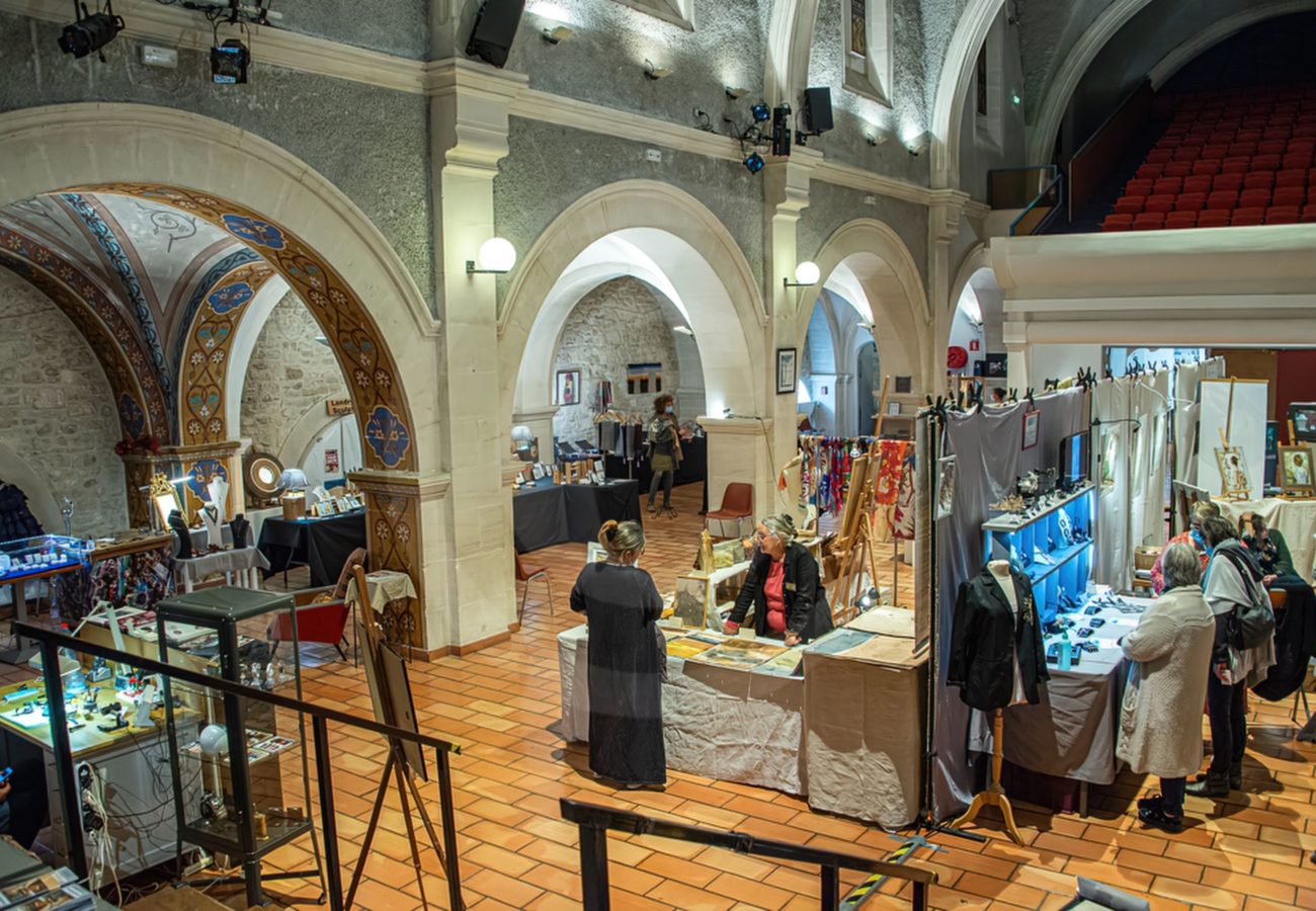 Salon Des Metiers D Art Pernes Les Fontaines Rencontres des Métiers d'Art - Ville et Métiers d'Art