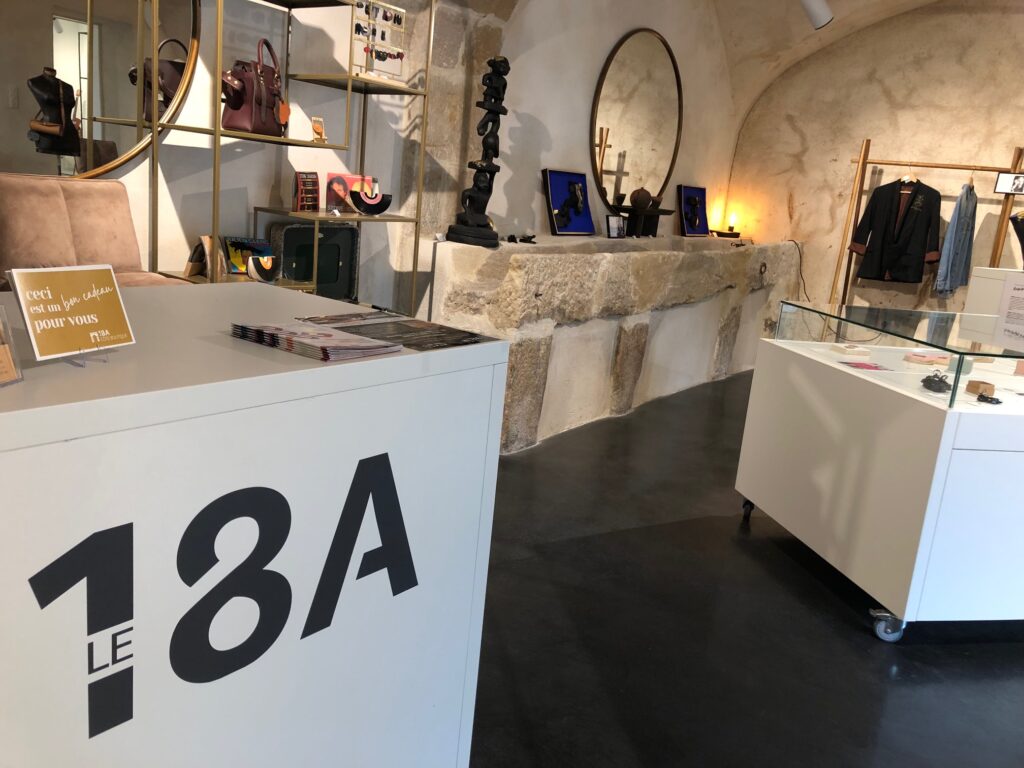 Le 18A - Côté Boutique ©Assos du 18A