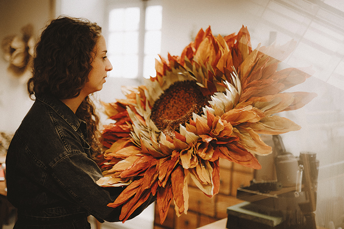 Diane Cornu - Helianthus Hybrides- Horticultrice papier ©CelineZ studio Fauve
