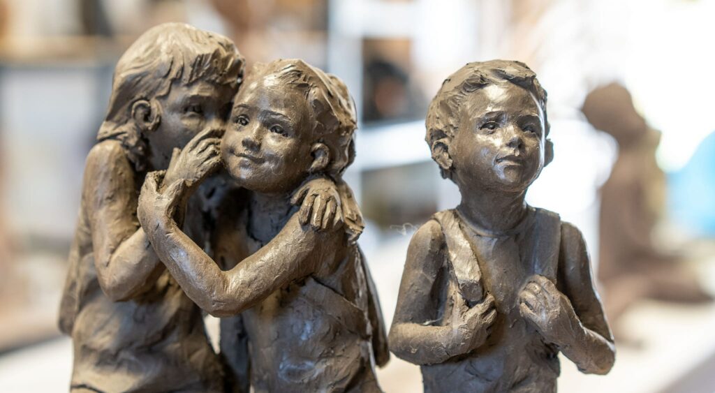©Anne-Laure Pérès - Sur le banc de l'école