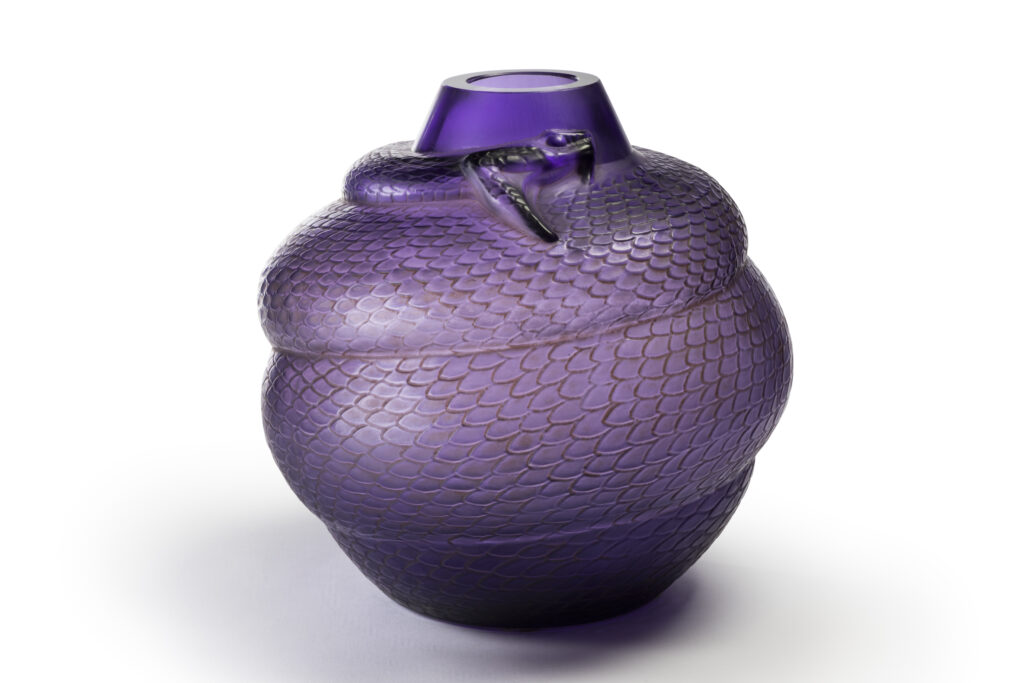 Vase Serpent ©Karine Faby - Musée Lalique - Coll.privée