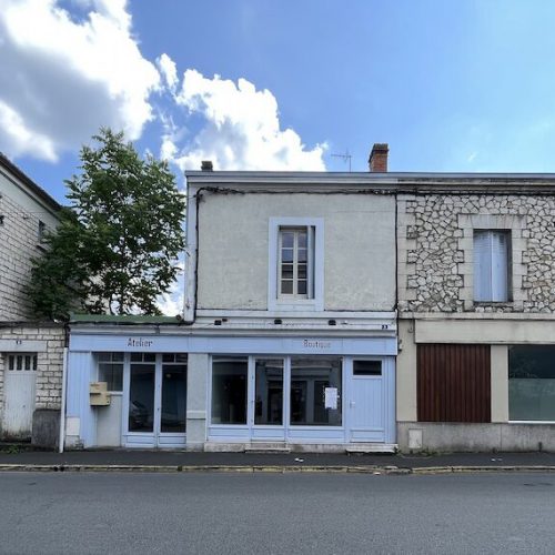 Local 65 m² + Cour 25 m²