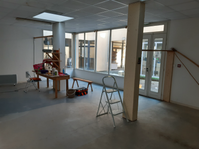 Local 50 m² . LOUÉ .