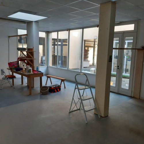 Local 50 m² . LOUÉ .