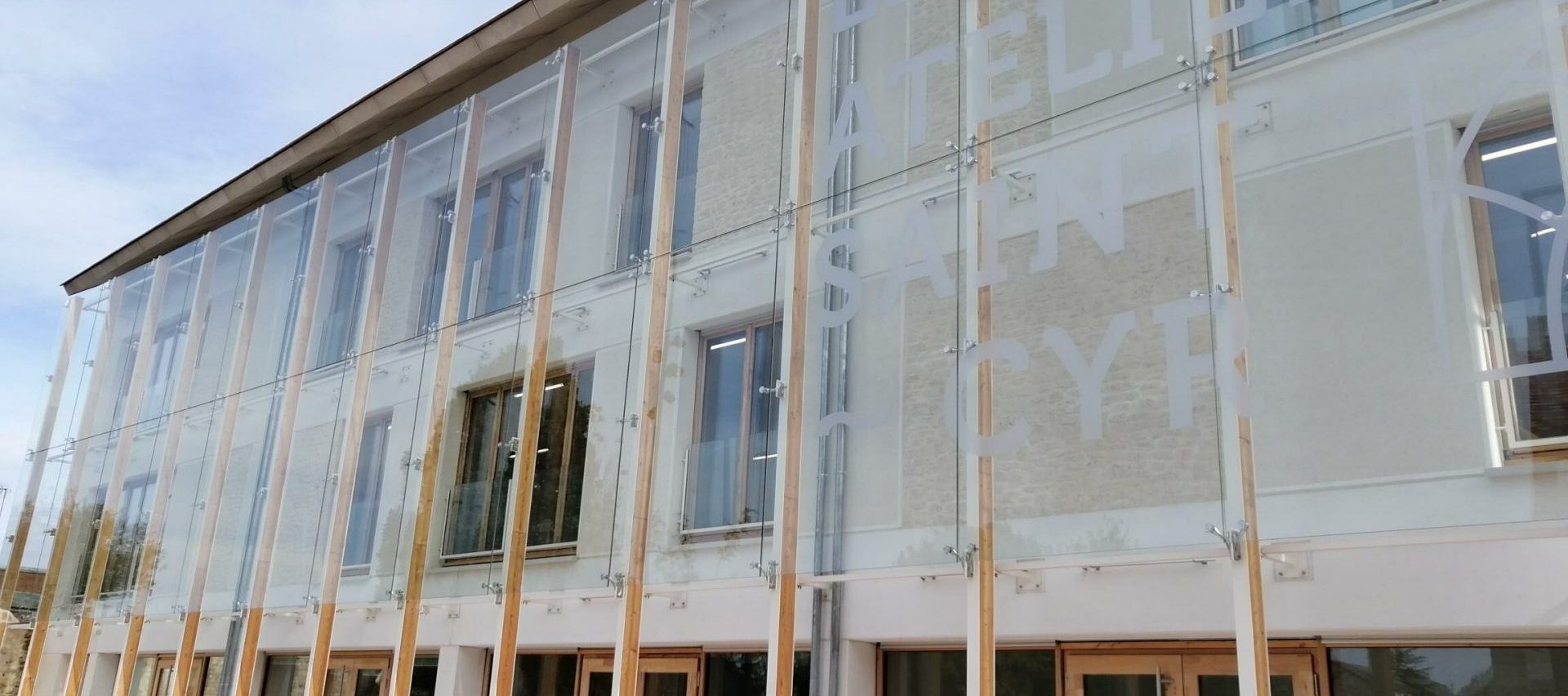 Locaux - 50 m² - Ateliers Saint-Cyr