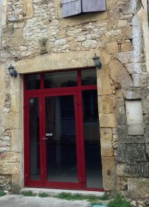 Local 30 m² et réserve 24 m²