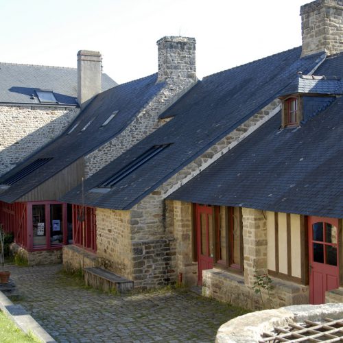 Local 65 m² (2) - LOUÉ -